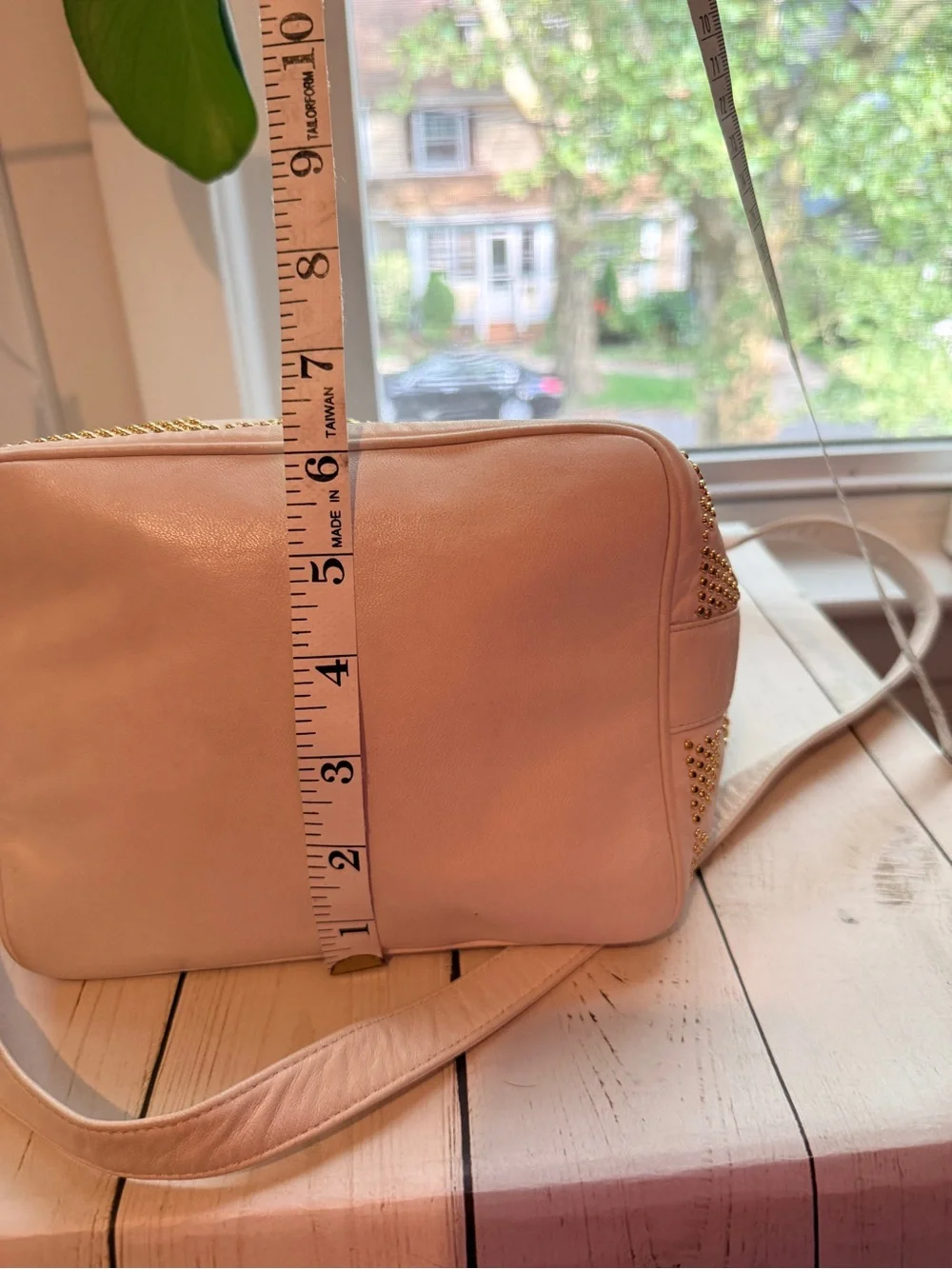 Sharif | Vintage White Crossbody with Gold Triangle Studs
